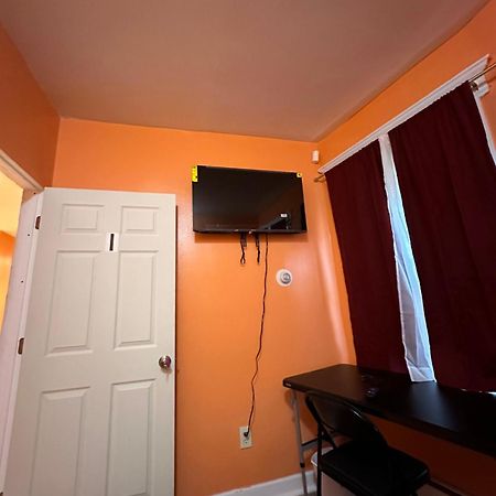 Fidellia Iron Room, Queen Bed Minutes From Newark Liberty International Airport And Newark Penn Station 외부 사진