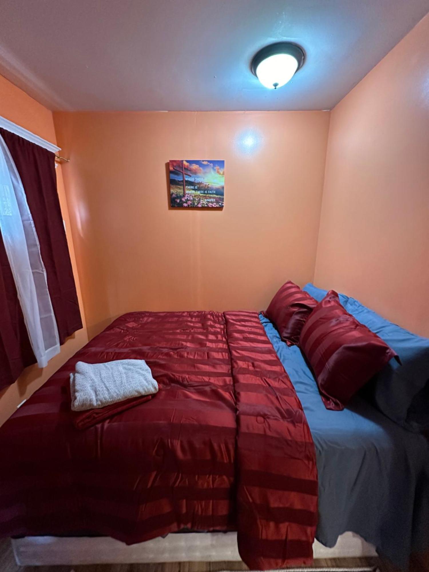 Fidellia Iron Room, Queen Bed Minutes From Newark Liberty International Airport And Newark Penn Station 외부 사진